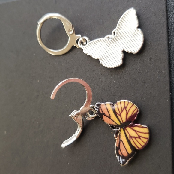 Orange Butterfly Earrings 🦋 - Picture 2 of 2